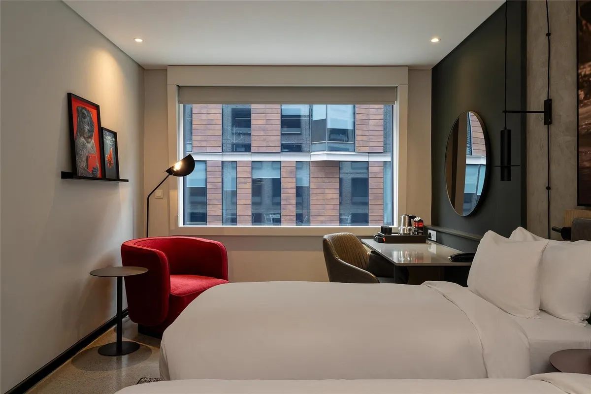 Radisson RED V&A Waterfront — photo 13