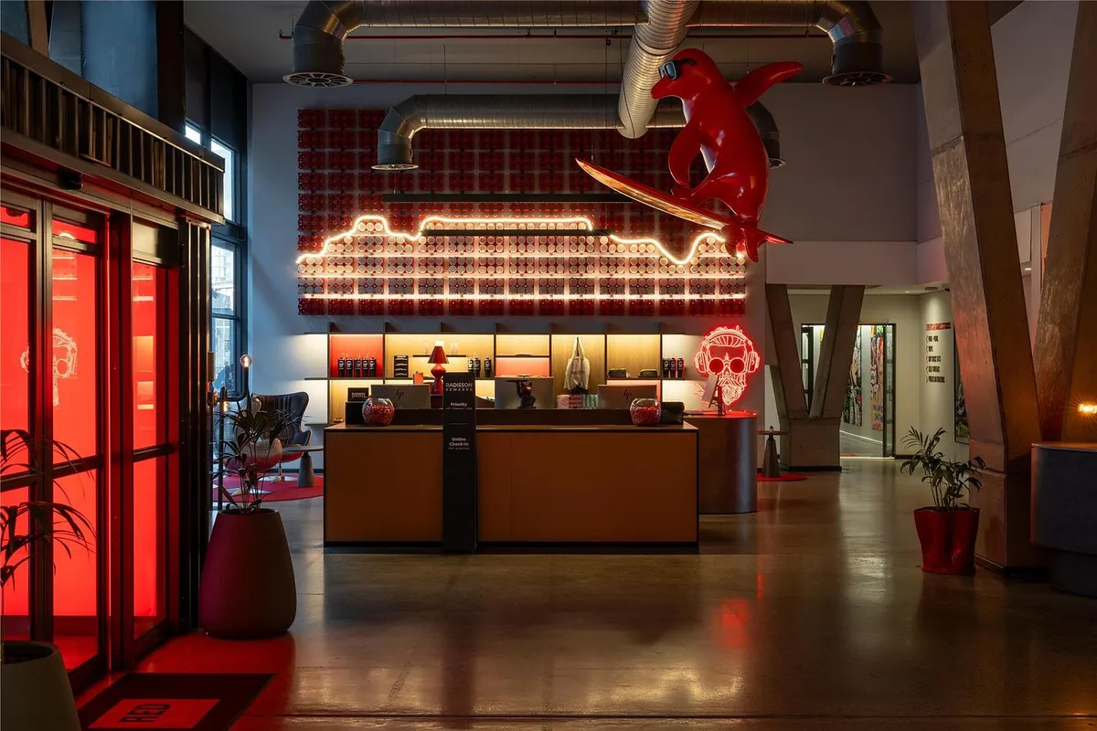 Radisson RED V&A Waterfront — photo 3