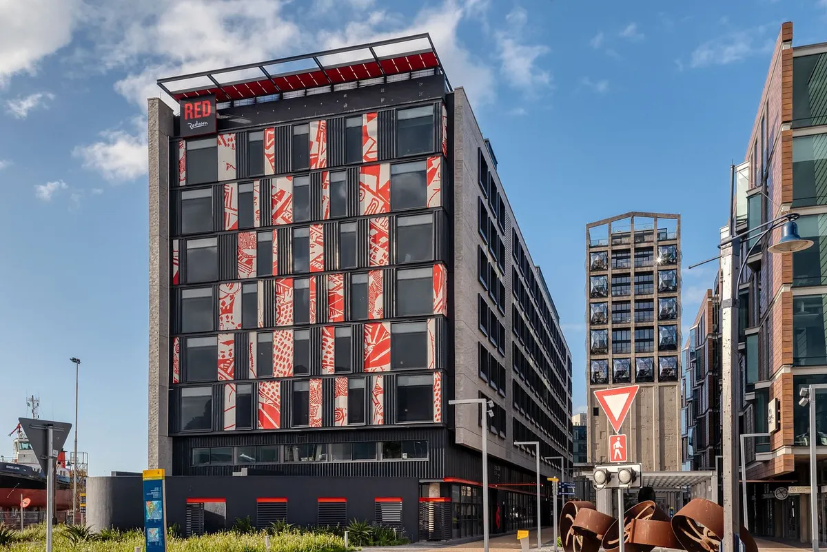 Radisson RED V&A Waterfront — photo 7