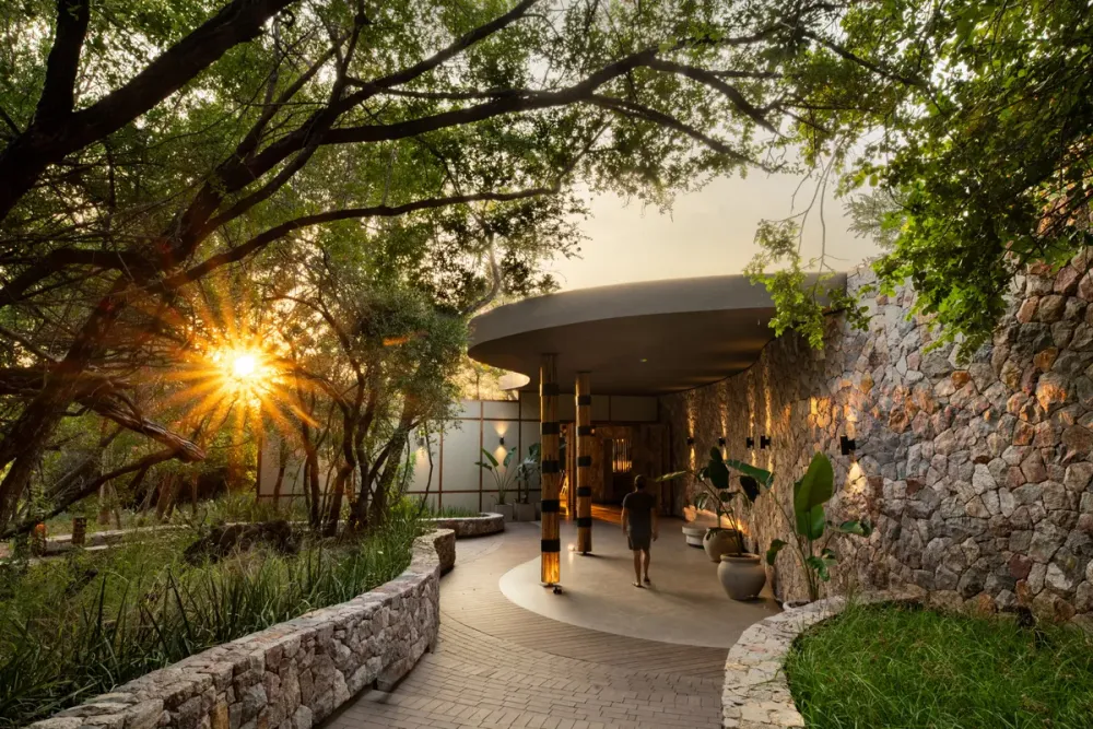 Tanda Tula Safari Camp, Timbavati (Greater Kruger), South Africa