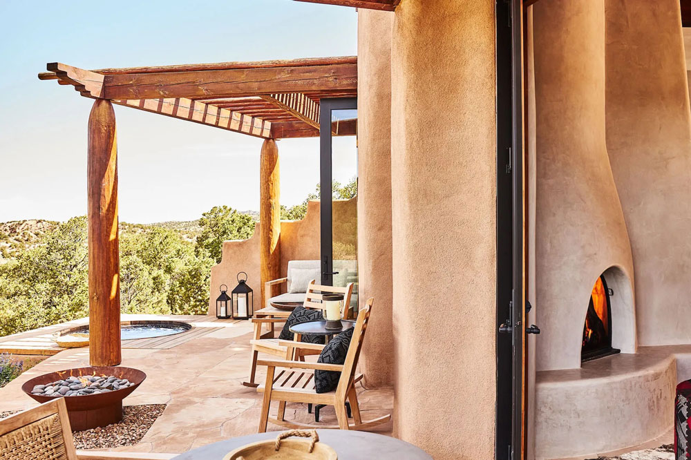 Kiva Suite at Bishops Lodge / Courtesy of Auberge Resorts luxury New Mexico nature lodge