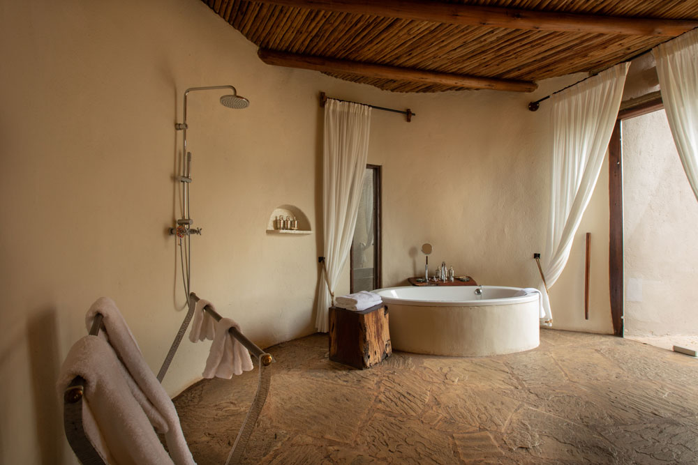 Bath at Ol Donyo Lodge, luxury Kenya safari / Courtesy of Great Plains Conservation
