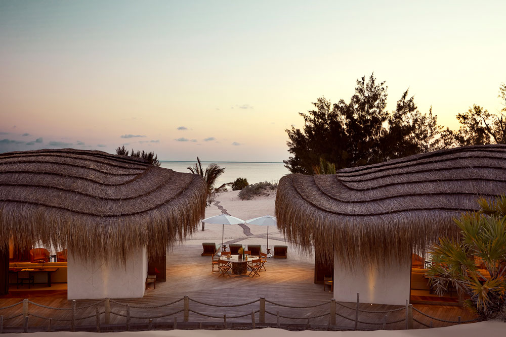 Lounge view at Kisawa Sanctuary, Benguerra Island / Courtesy of Kisawa Sanctuary luxury Indian Ocean beach resort