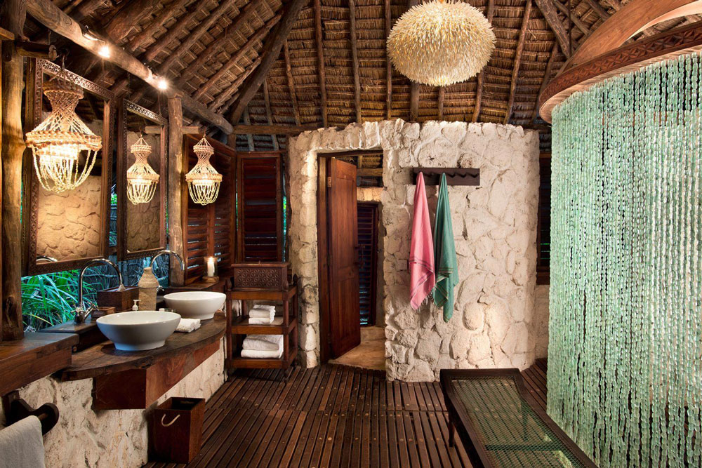 Bath at &Beyond Mnemba Island / Courtesy of &Beyond luxury Zanzibar beach resort