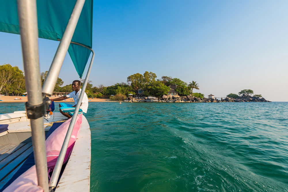 Sailing at Kaya Mawa / Courtesy of Green Safaris luxury Malawi beach resort