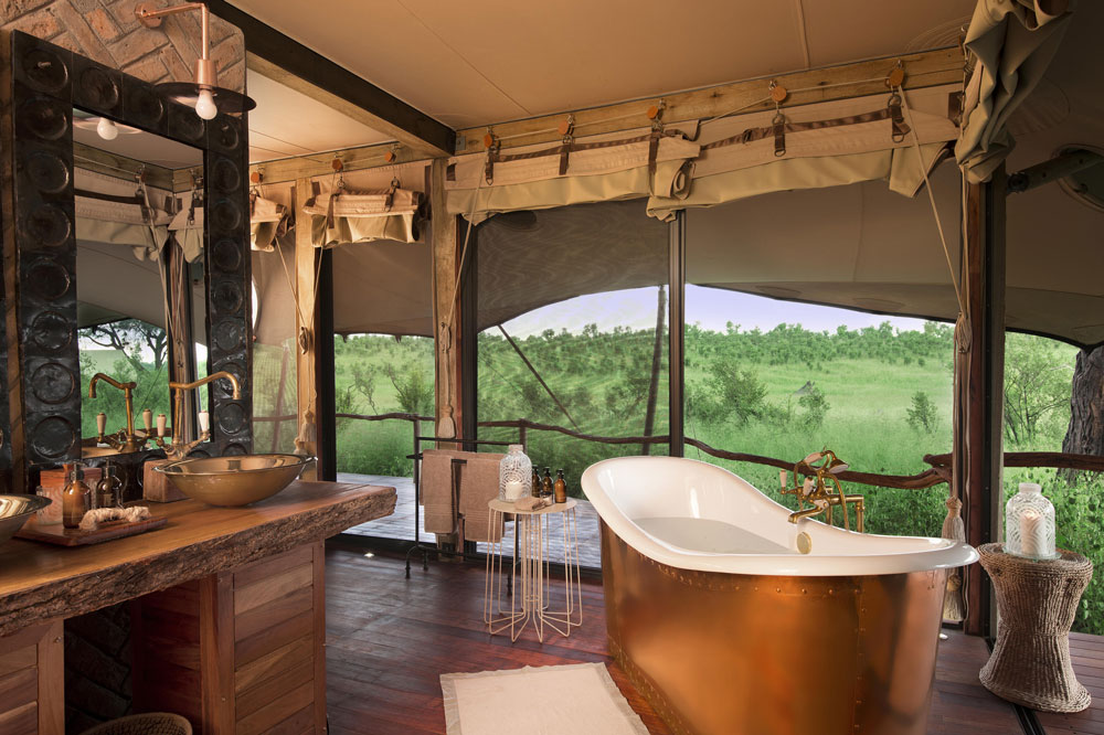 Bath at Somalisa Camp / Courtesy of African Bush Camps luxury Zimbabwe safari