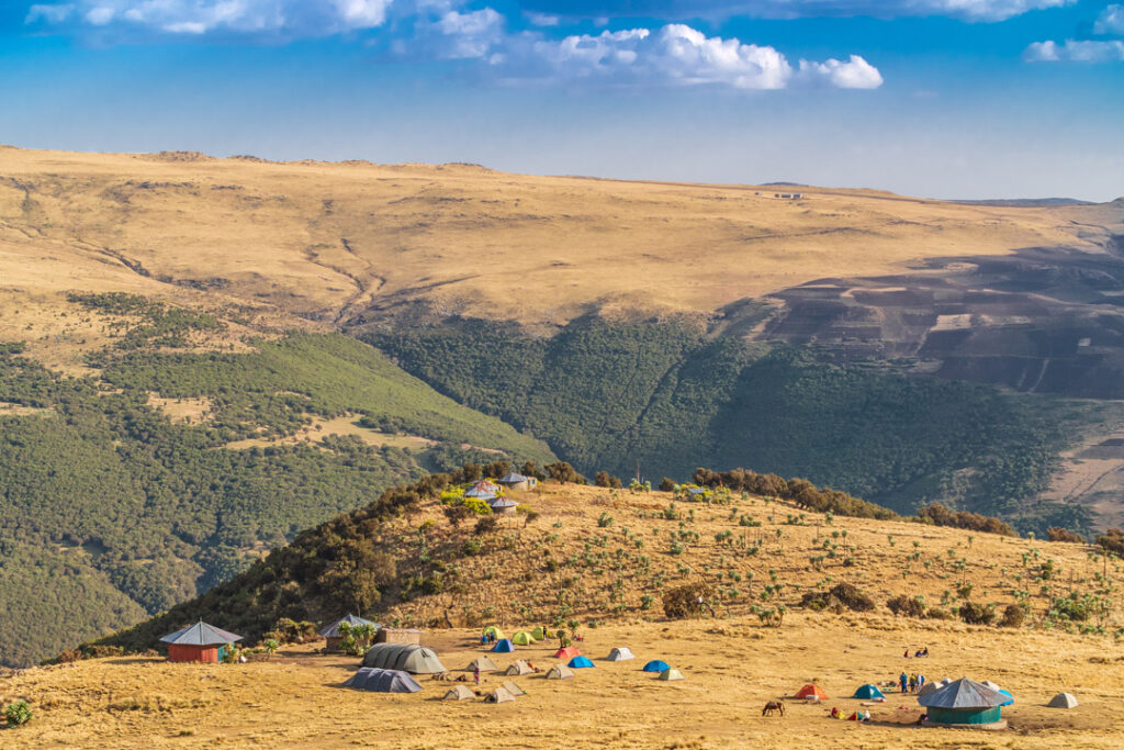 Geech Camp in the Simien Mountains, Ethiopia / Shutterstock