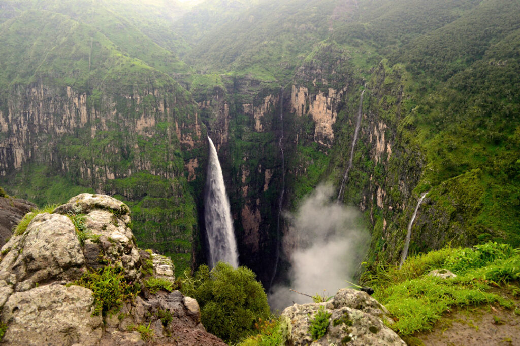 Jinbar Falls in the Simien Mountains, Ethiopia / Shutterstock