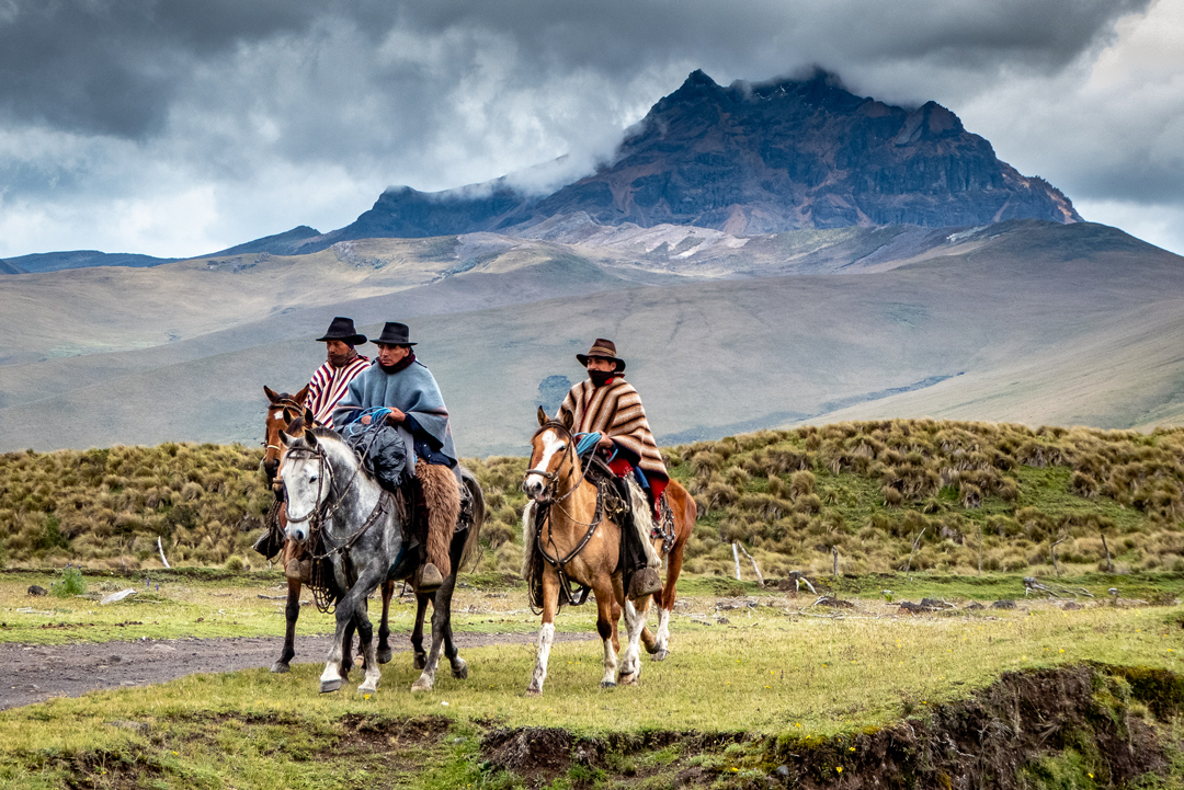 Horseback riding in Cotopaxi National Park / Shutterstock