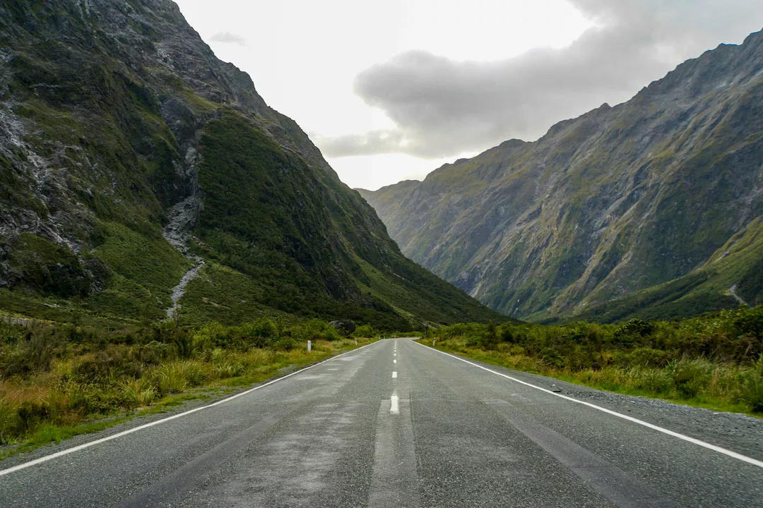 Driving near Milford Sound, South Island, New Zealand / Geoff Byron / Unsplash